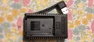 Cargador Nitecore UCN1