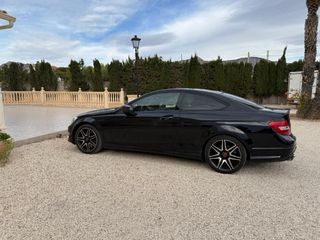 Mercedes-Benz C coupe amg black edicion 250cdi