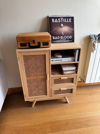 Mueble marca Sklum en Madera y Ratán