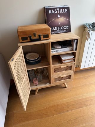 Mueble marca Sklum en Madera y Ratán