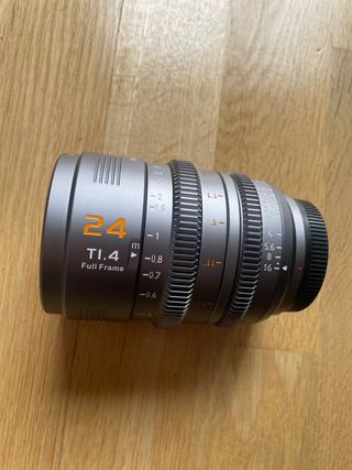 Sirui 24mm T1.4 Full Frame