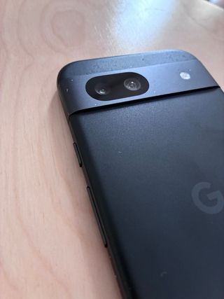 Google Pixel 8a 128GB Negro - Pantalla Rota -Libre