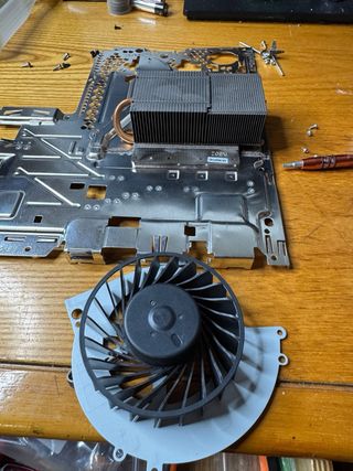 PS4 500GB Nera + Gioco FIFA 22