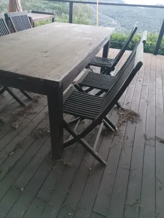 Conjunto mesa y 6 sillas de madera