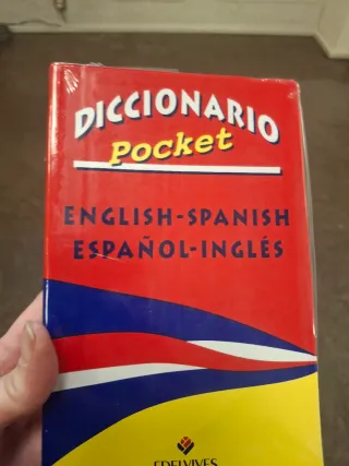 Diccionario Pocket Español-Inglés (Spanish Edit...