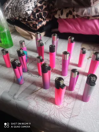 Collezione 35 accendini Clipper