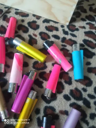 Collezione 35 accendini Clipper