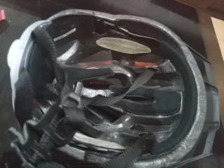 Casco de bici Crivit plateado y rosa