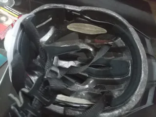 Casco de bici Crivit plateado y rosa