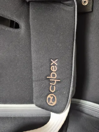 2 sillas para coche en PERFECTO ESTADO.