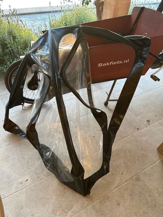 Bicicleta de carga holandesa con candado