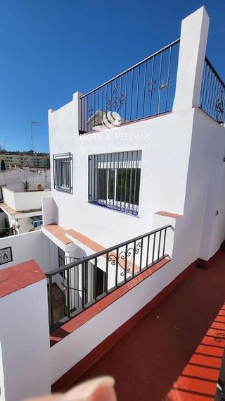 Casa adosada en venta en Las Almenas en Tomares