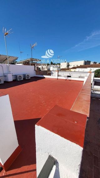 Casa adosada en venta en Las Almenas en Tomares