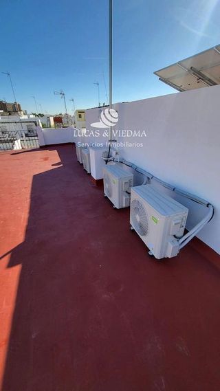 Casa adosada en venta en Las Almenas en Tomares