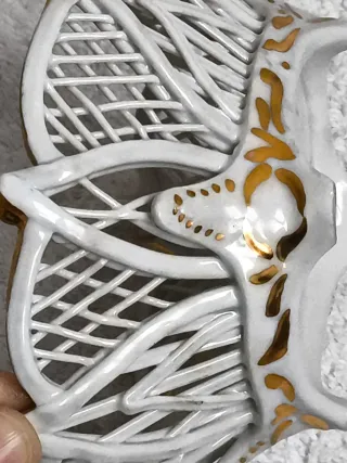 JOYERO "CAMINA" CERÁMICA ANTIGUA FILO DORADO.