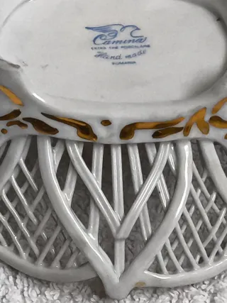 JOYERO "CAMINA" CERÁMICA ANTIGUA FILO DORADO.