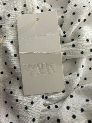 Top Zara lunares blanco y negro