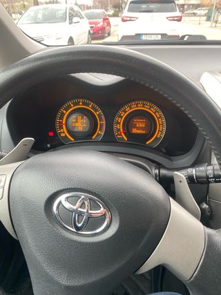 Toyota Auris 2008 AUTOMATICO Pegatina C