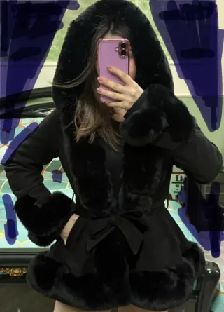 Cappottino con pelliccia sintetica