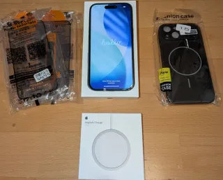 Pacchetto iPhone 15 + Accessori