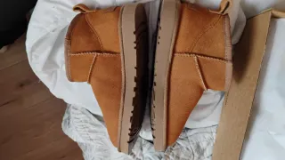 Botas UGG Mini Marrones Talla 40