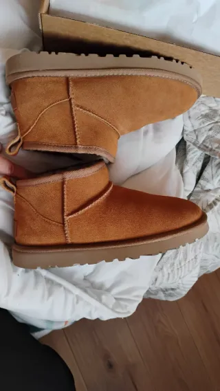 Botas UGG Mini Marrones Talla 40