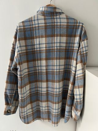 Sobrecamisa de cuadros azul y marrón