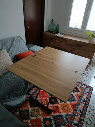 Mesa elevable y extensible