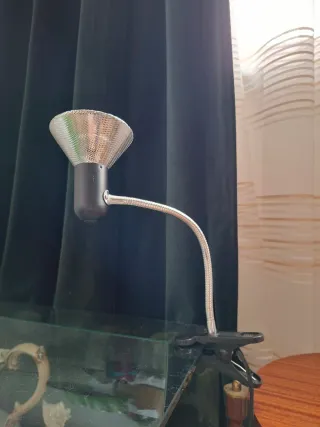 Lampada da tavolo stile industriale