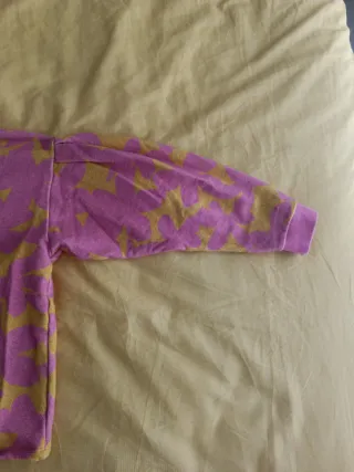 Sudadera Mala Madre flores rosa y amarillo