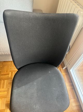Silla de oficina negra