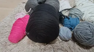 Ovillos de trapillo varios colores