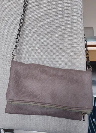 Bolso polipiel reversible marrón/verde