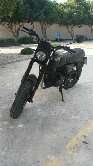 Moto Brixton Felsberg 125cc