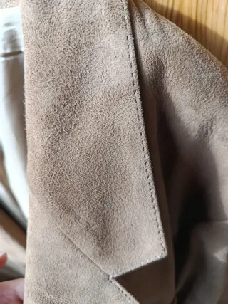 Chaqueta de piel de ante marrón