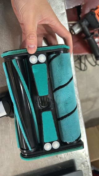 - Cecotec Aspiradora Escoba sin Cable Ultraliger