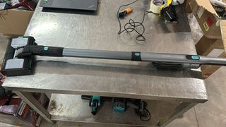 - Cecotec Aspiradora Escoba sin Cable Ultraliger