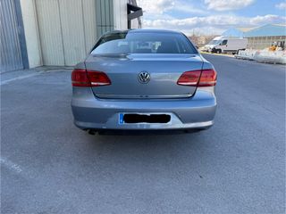 Volkswagen Passat 2011