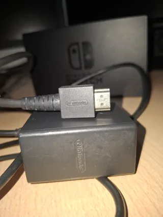 Nintendo Switch + 4 mandos + Dock