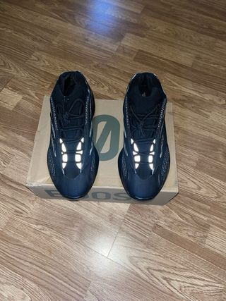 Adidas Yeezy Boost 700 V3 Alvah 43
