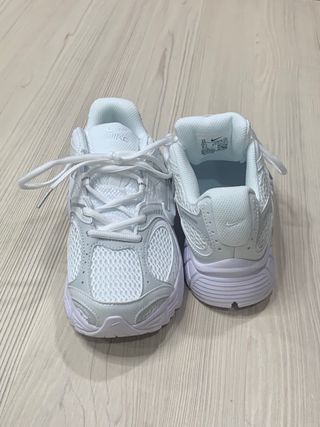 Zapatillas Nike Mujer V5 RNR White Talla 38