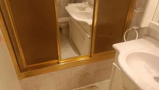 Mampara Baño Dorada con Espejo