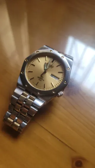 Seiko SQ 100 Sports Royal Oak