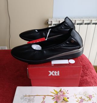 Bailarinas Xti negras y plateadas T.38 y 39