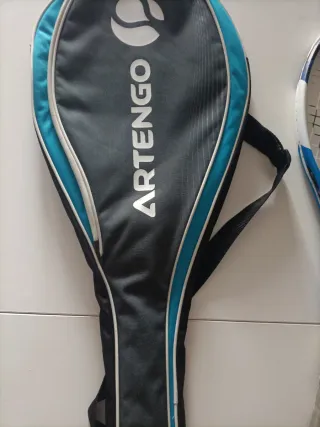 Raqueta de Tenis Azul.