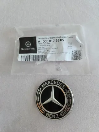 Emblema Mercedes-Benz Negro Brillo A0008172605