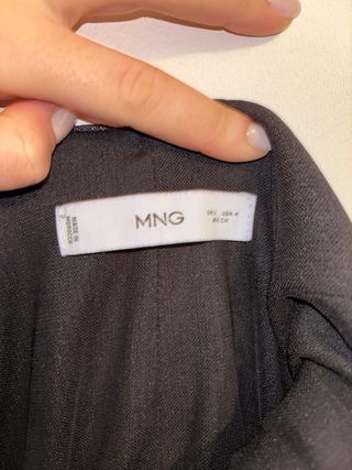 Vestido Negro Mango tull y espalda descubierta