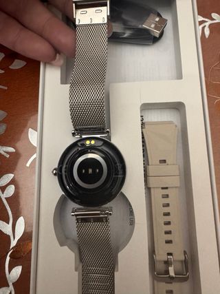 Smartwatch Donna Quadrante Ovale Argento