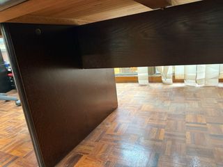 Escritorio grande de madera