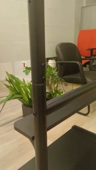 Soporte móvil para TV (136 x 47 x 77,5) regulable